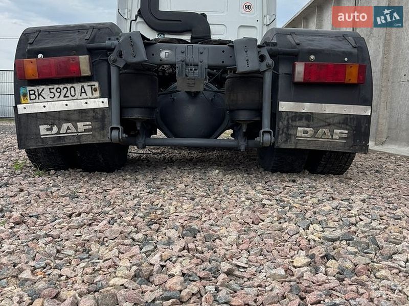 Тягач DAF 85 2001 в Костополе