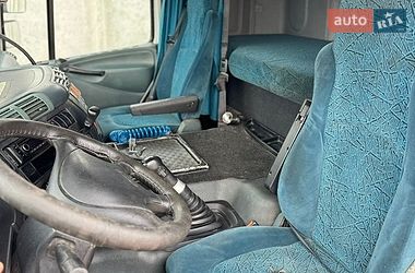 Тягач DAF 85 2001 в Костополе