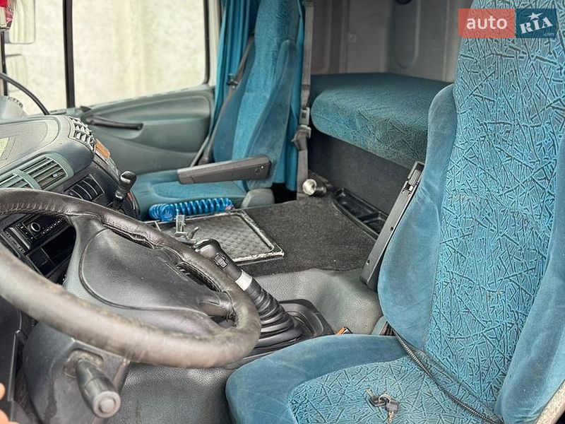 Тягач DAF 85 2001 в Костополе