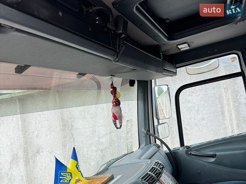 Тягач DAF 85 2001 в Костополе