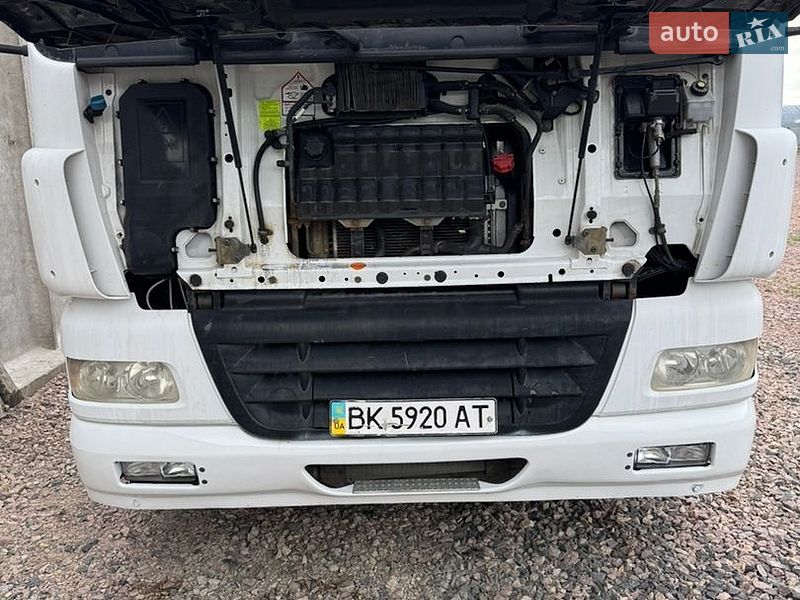 Тягач DAF 85 2001 в Костополе