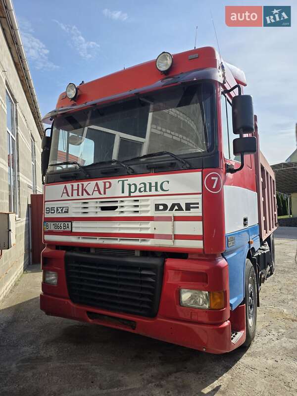 Самоскид DAF 95