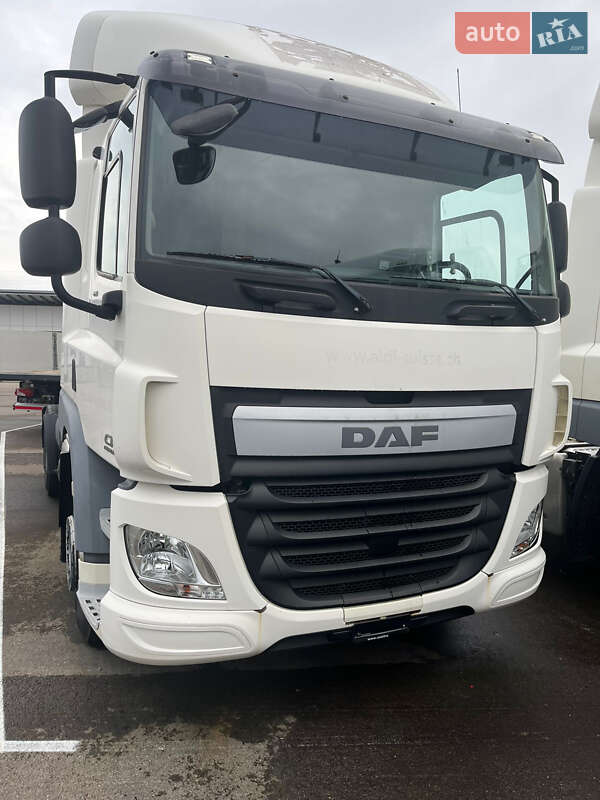 Тягач DAF CF 400FT