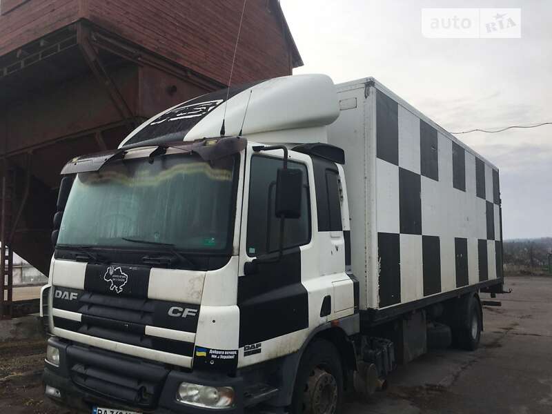 Вантажний фургон DAF CF 75