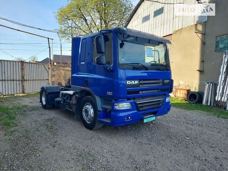 Тягач DAF CF 75