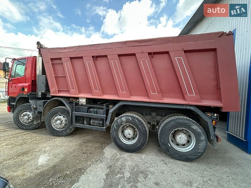 Самосвал DAF CF 85 2001 в Надворной