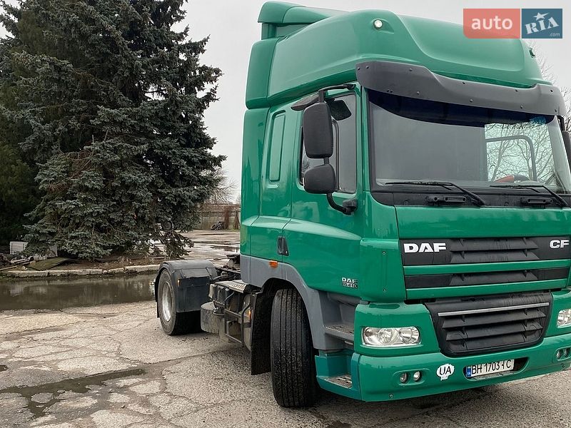 Тягач DAF CF 85