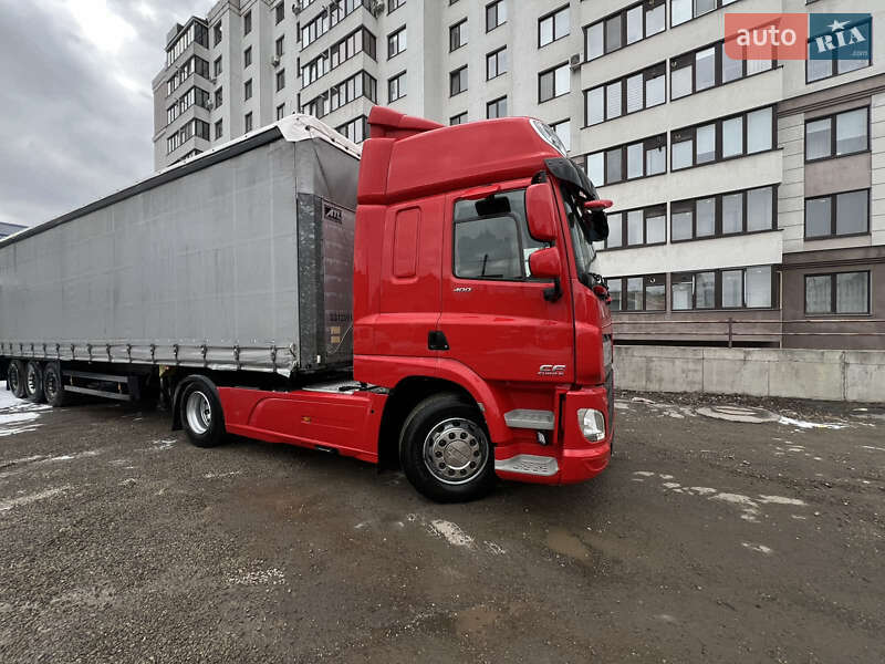 Тентований DAF CF