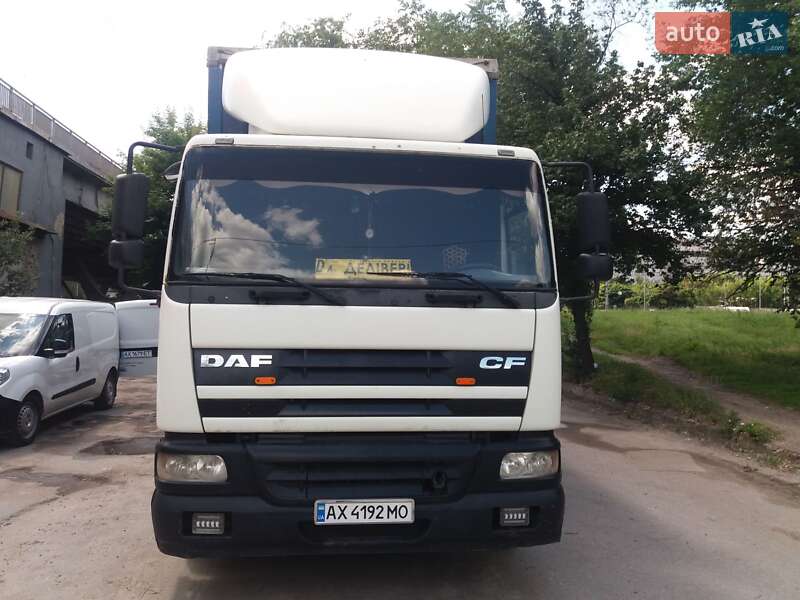 Тентований DAF CF