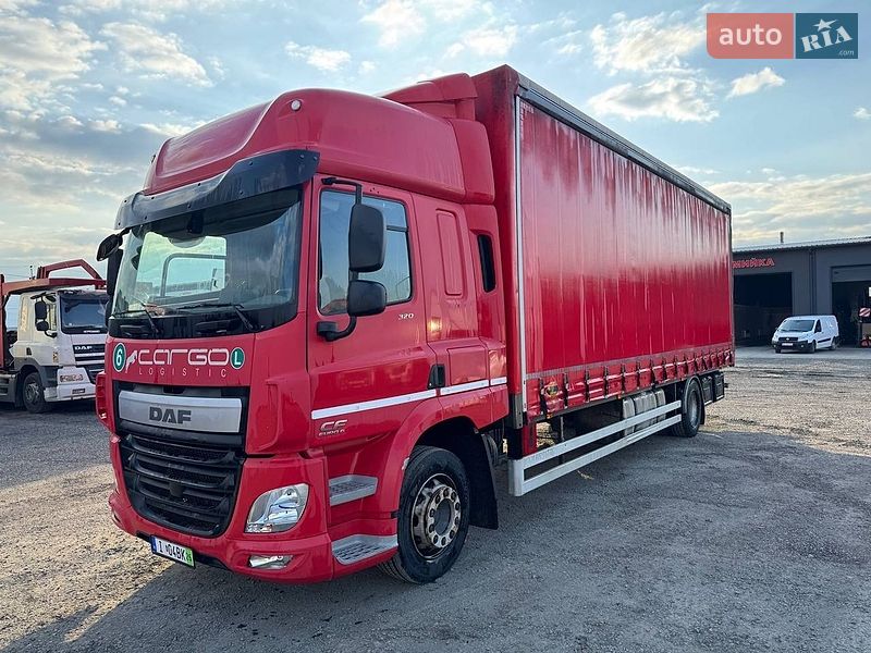Тентований DAF CF