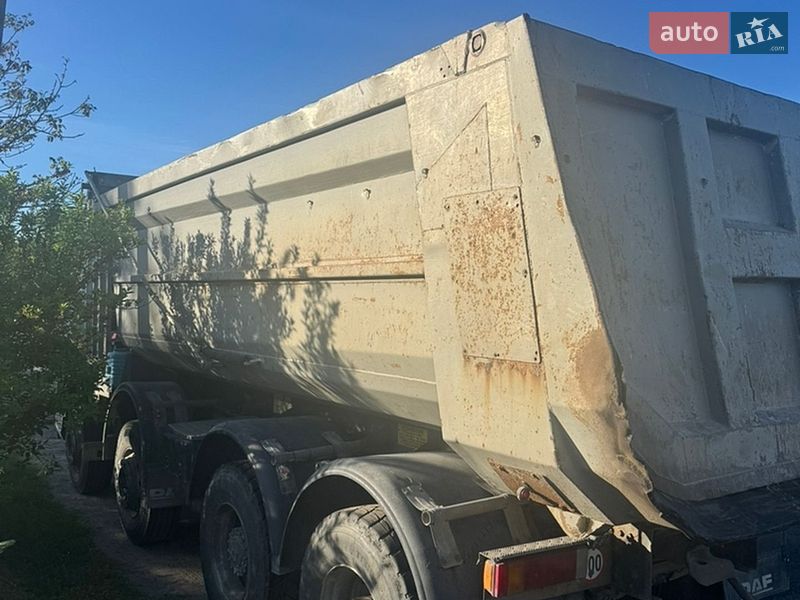 Самосвал DAF CF 2004 в Львове