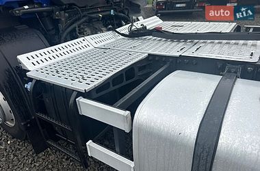 Тягач DAF CF 2015 в Луцке