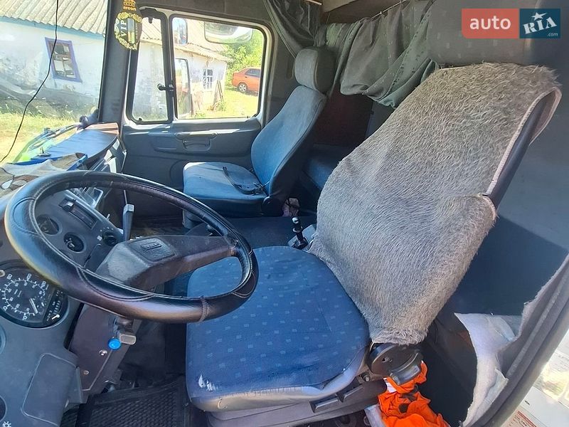 Грузовой фургон DAF FA 2001 в Кропивницком