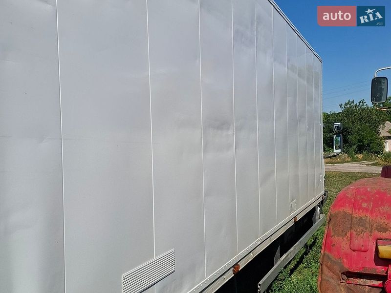 Грузовой фургон DAF FA 2001 в Кропивницком