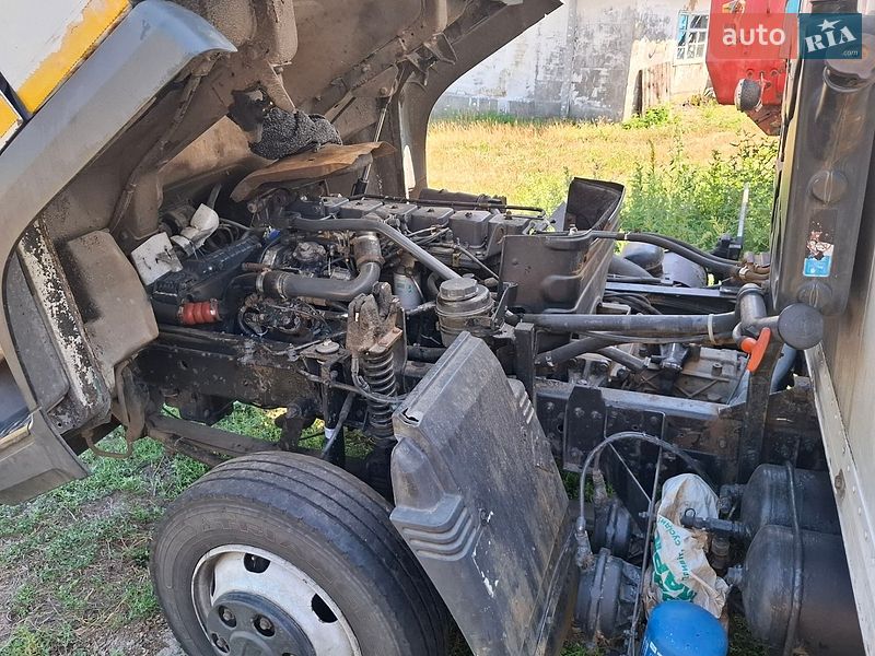 Грузовой фургон DAF FA 2001 в Кропивницком