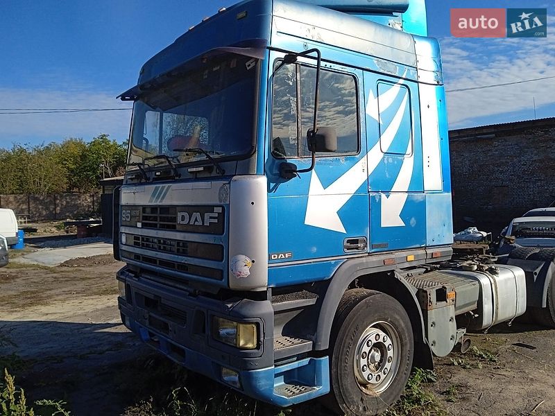Тягач DAF FT 95