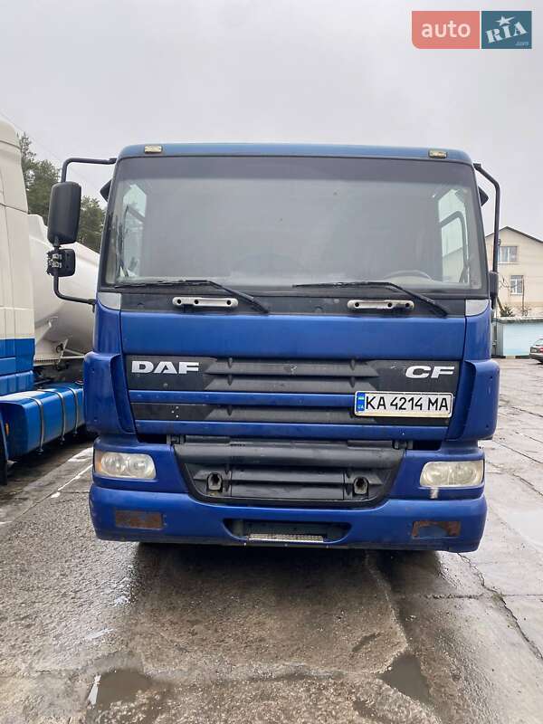 Тягач DAF FT