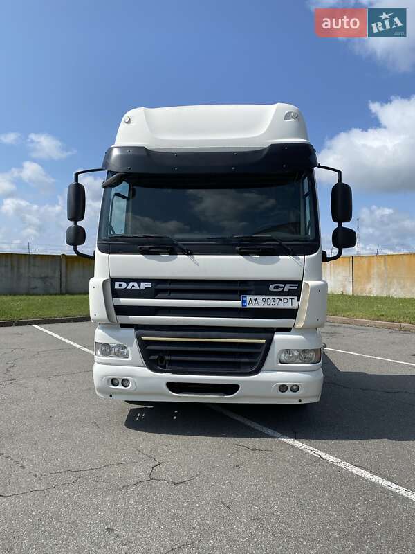 Тягач DAF FT