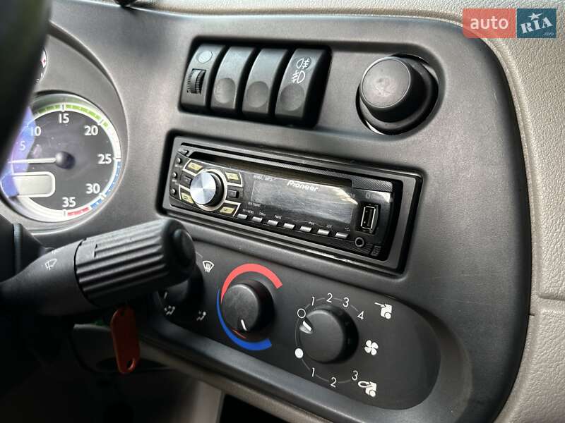 Рефрижератор DAF LF 2011 в Рівному