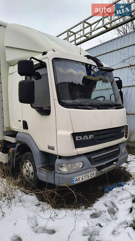 Вантажний фургон DAF LF