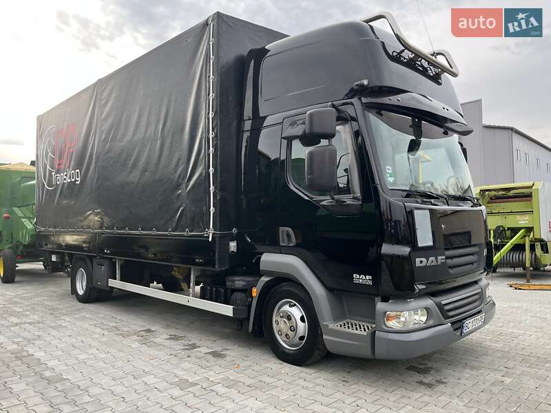 Тентований DAF LF