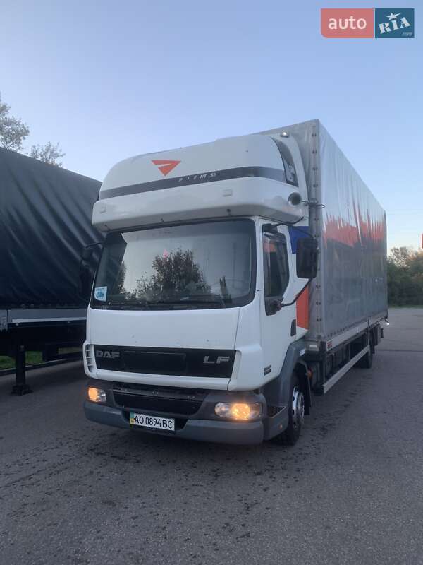 Тентований DAF LF