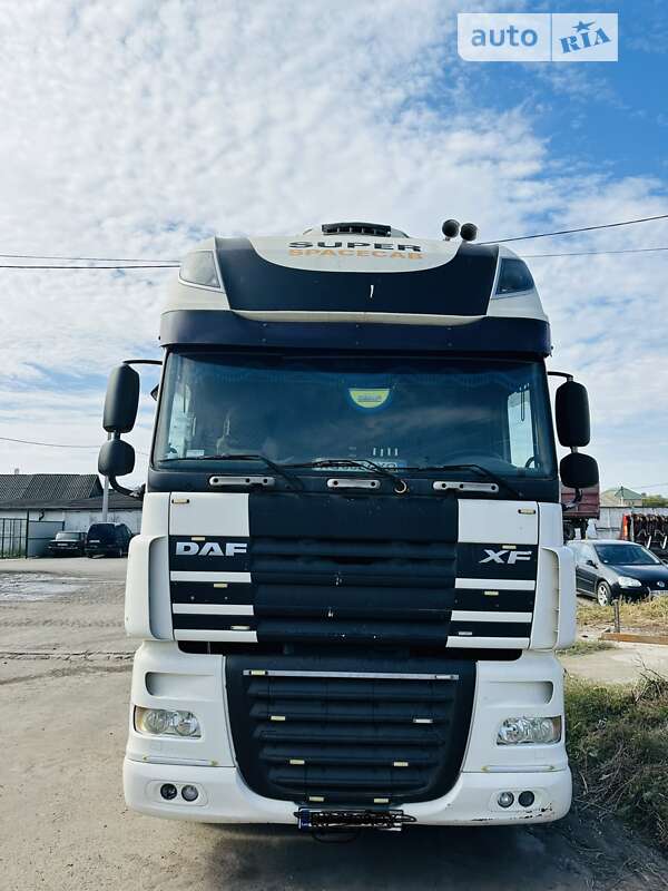 Вантажний фургон DAF XF 105