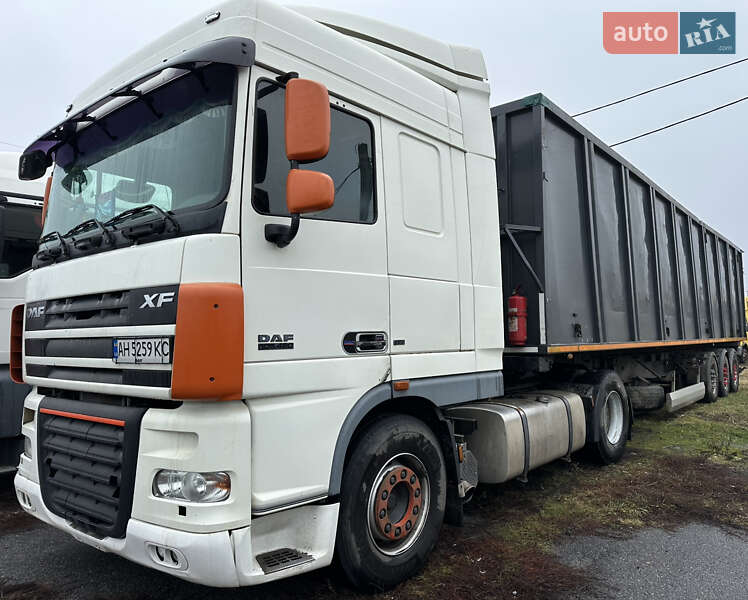 Тягач DAF XF 105