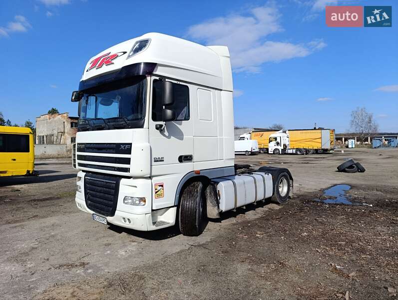 Тягач DAF XF 105