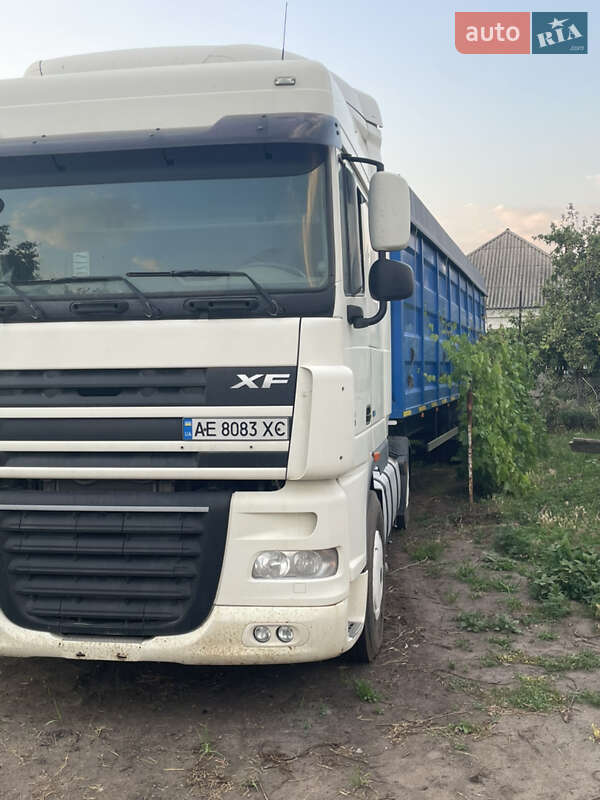 Тягач DAF XF 105