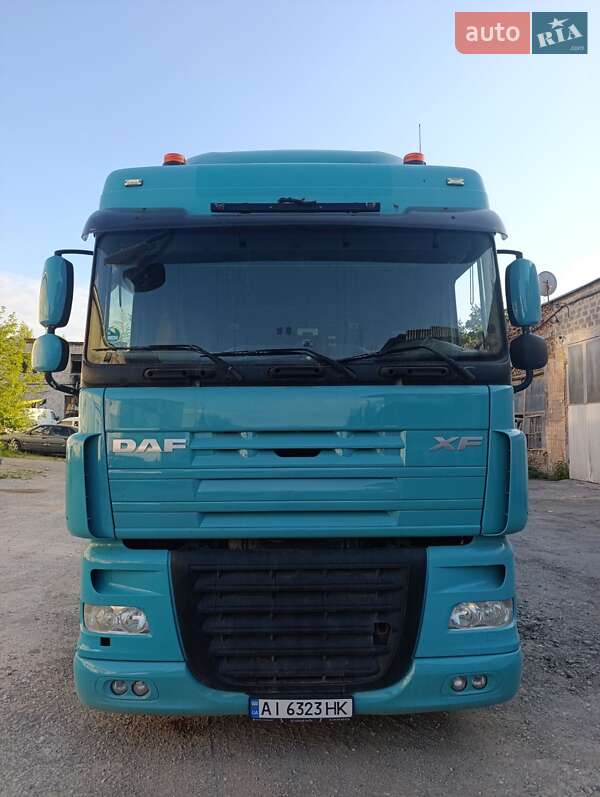 Контейнеровоз DAF XF 105