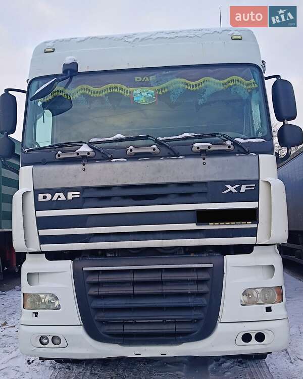 Грузовики DAF XF 105