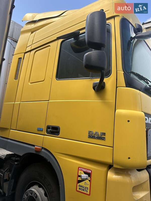 Вантажний фургон DAF XF 105