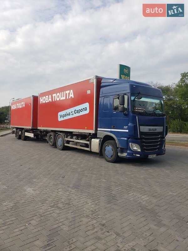 Контейнеровоз DAF XF 106