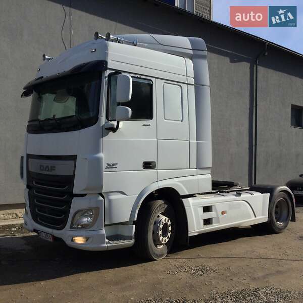 Тягач DAF XF 106