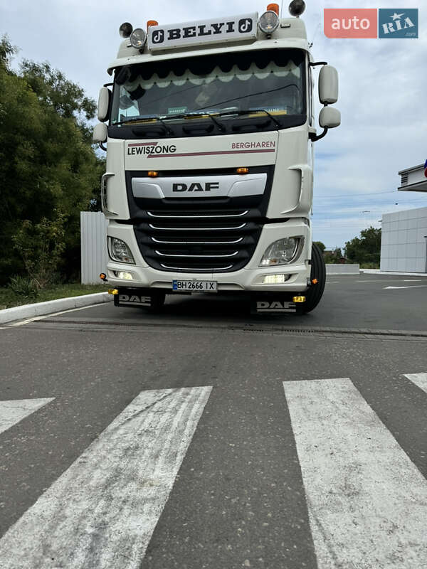 Грузовой фургон DAF XF 106