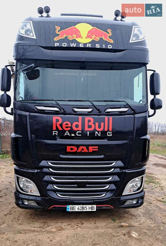 Тягач DAF XF 106