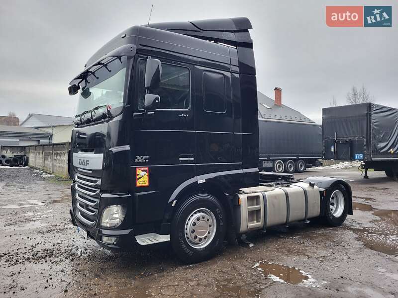 Грузовики DAF XF 106