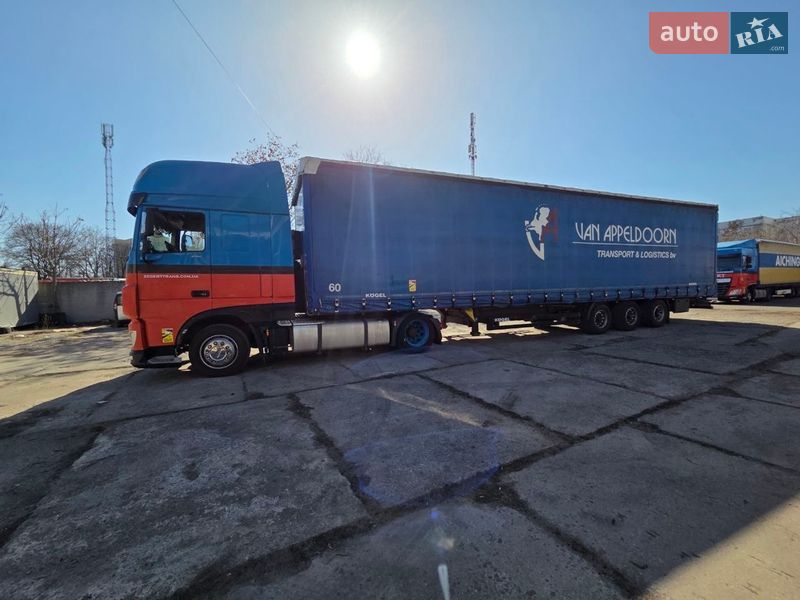 Вантажний фургон DAF XF 106