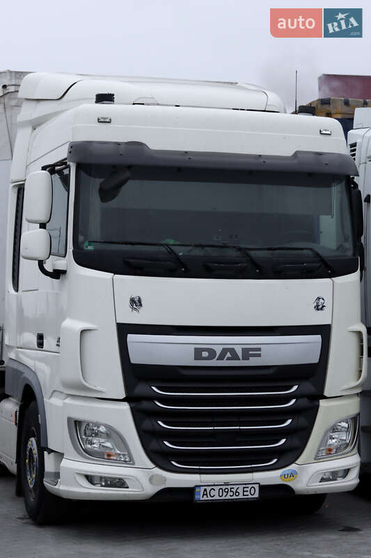 Тентований DAF XF 460 FT