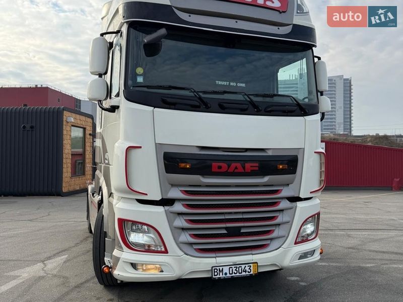Вантажний фургон DAF XF 460 FT