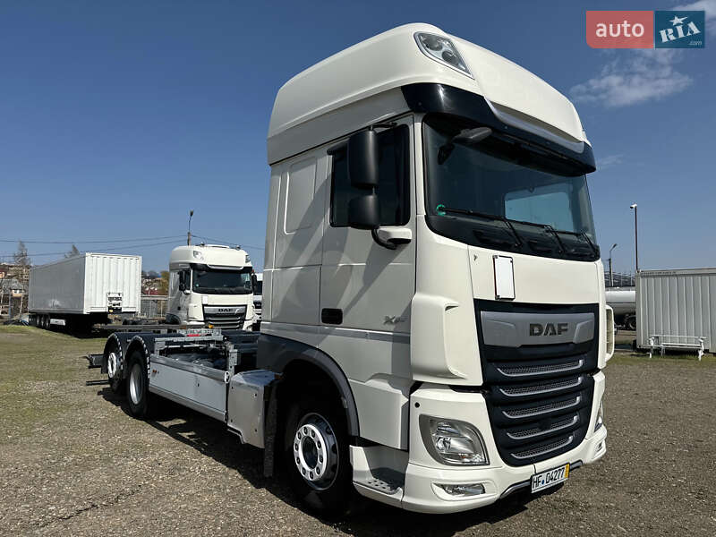 Контейнеровоз DAF XF 480 FT