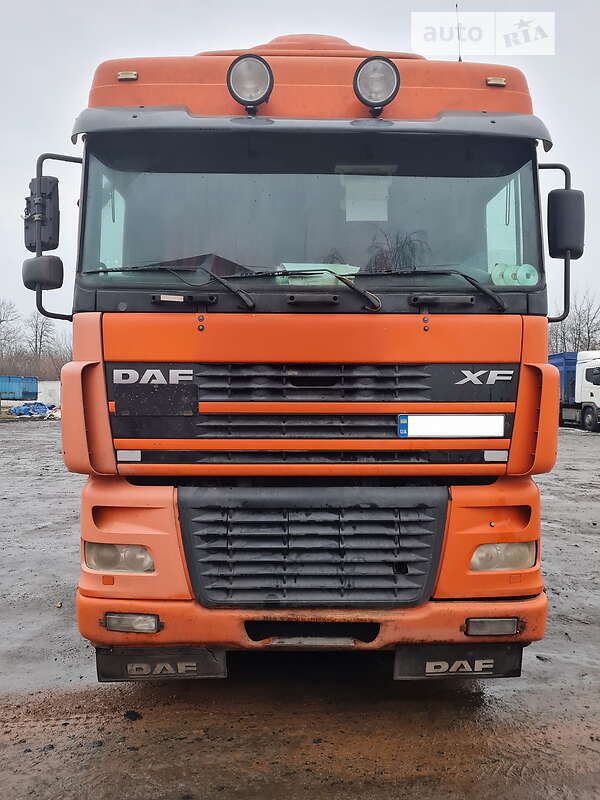 Зерновоз DAF XF 95