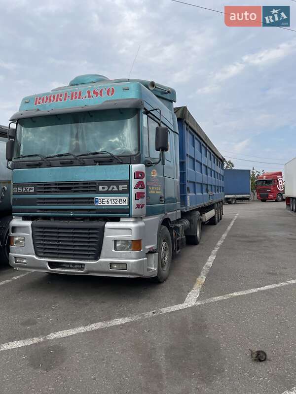 Зерновоз DAF XF 95