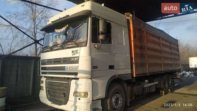 Зерновоз DAF XF