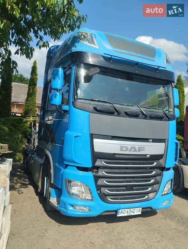 Тягач DAF XF