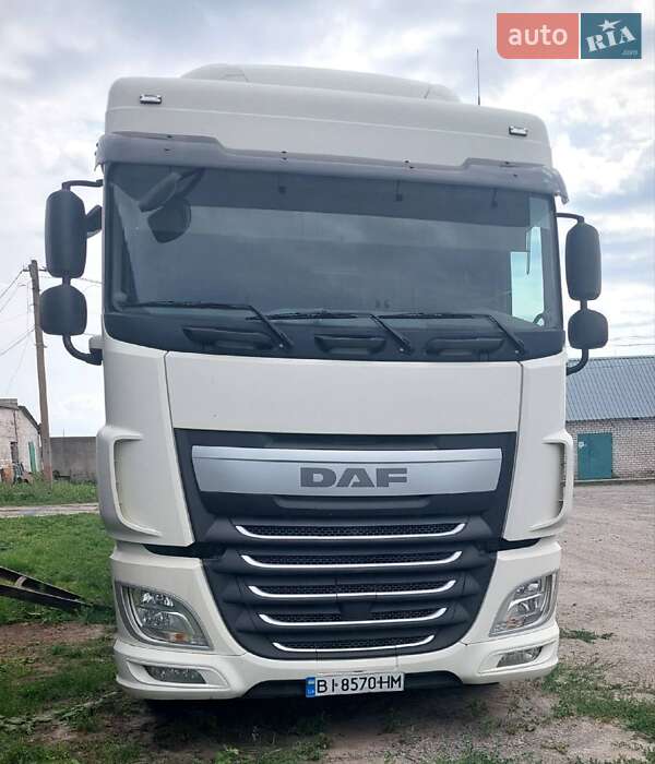 Зерновоз DAF XF