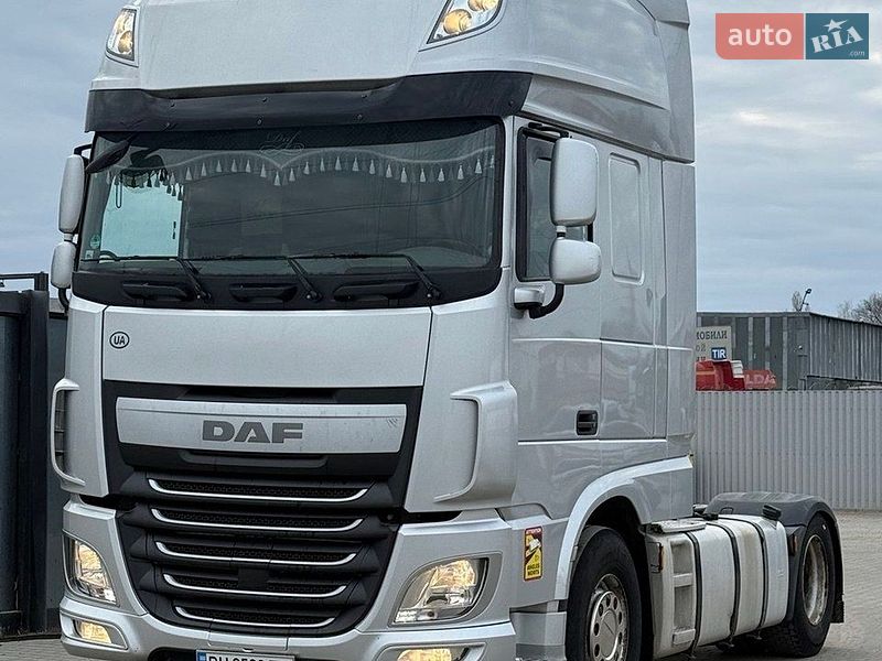Контейнеровоз DAF XF
