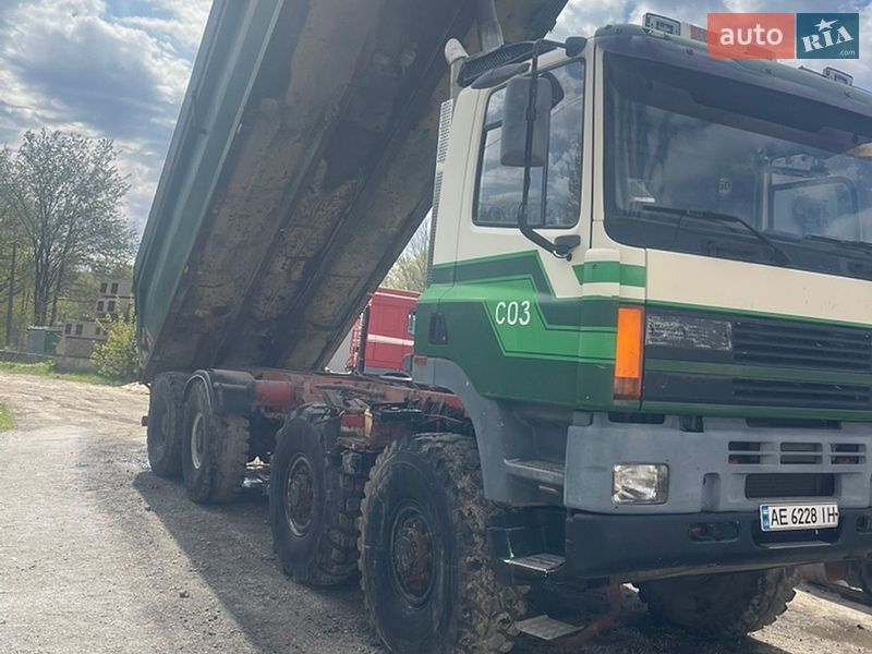 Самоскид DAF XF 2000 в Дніпрі