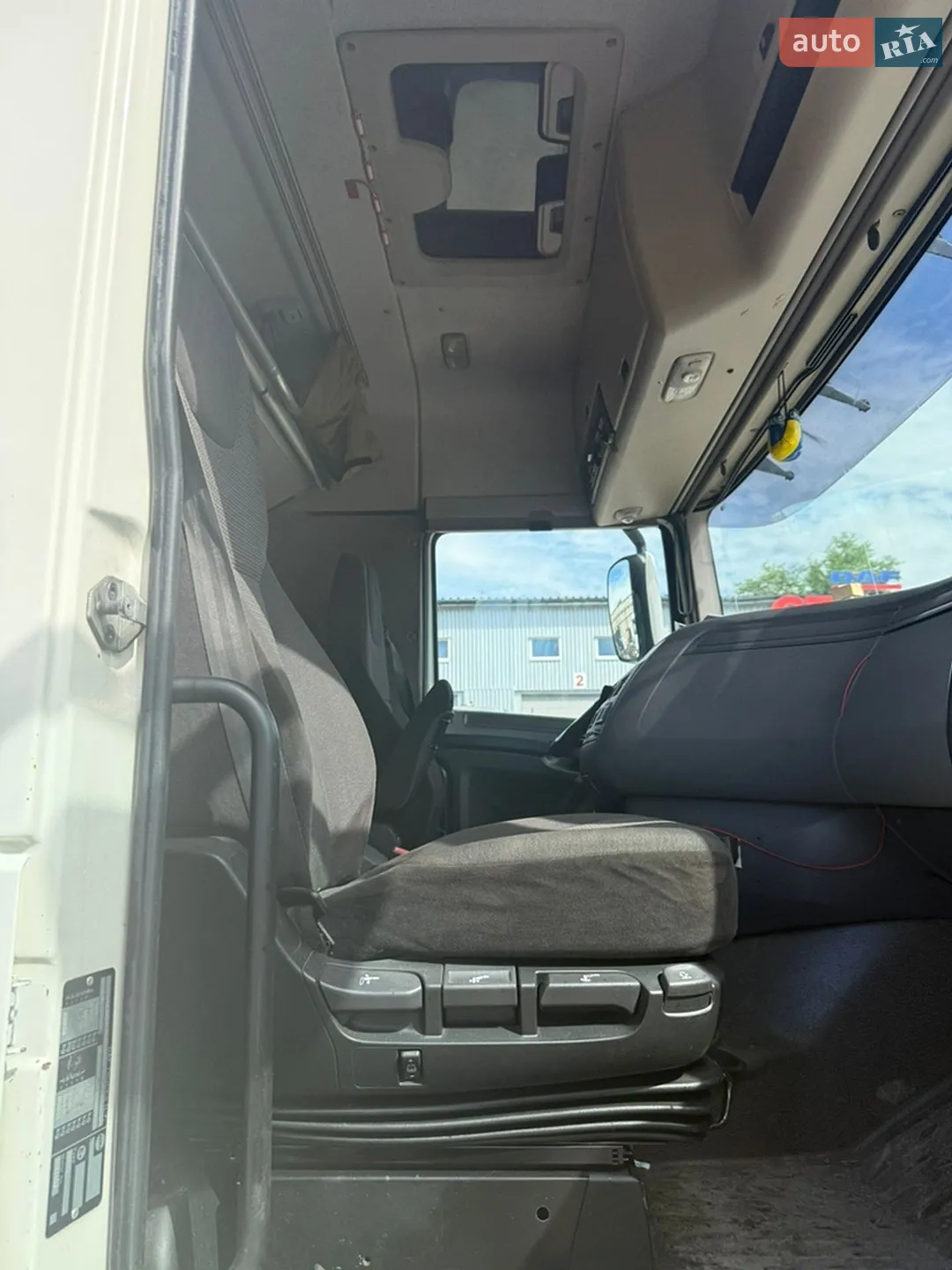DAF XF 2014 VIN XLRTEH4300G026326 фото оголошення 12 з 23